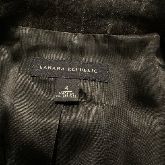 Banana Republic Charcoal‎ Pinstripe Blazer - Picture 7 of 9